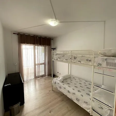 Quartos Privados E Compartilhados Em Faro شقة