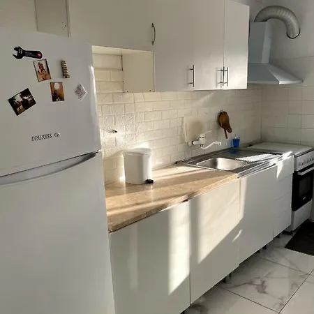Quartos Privados E Compartilhados Em Faro فارو