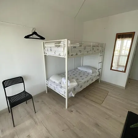 Quartos Privados E Compartilhados Em Faro شقة